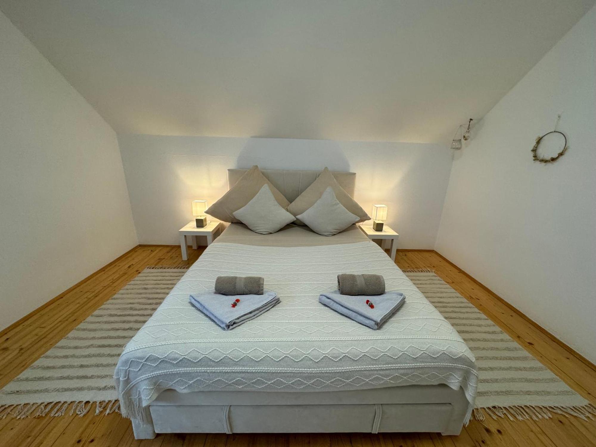 Apartamento Fewo Boho 110 Qm Mit Bergblick 3 Min Bahnhof Laufen Exterior foto