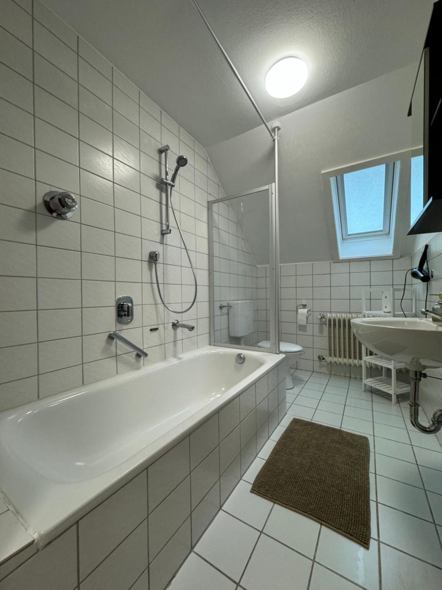 Apartamento Fewo Boho 110 Qm Mit Bergblick 3 Min Bahnhof Laufen Exterior foto